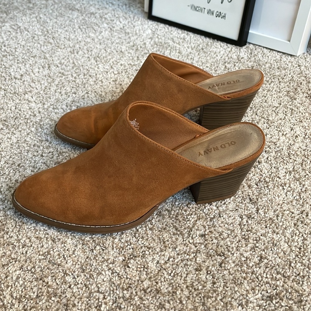Old Navy Camel Mules size 8